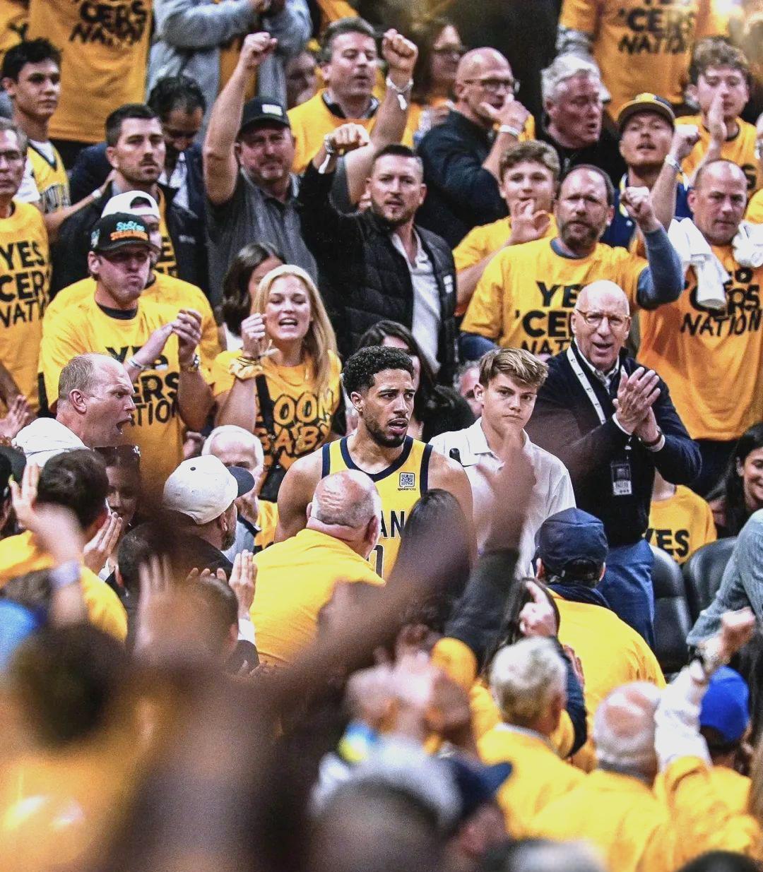 多米体育官网-尼克斯队在比赛中展现团队实力,获得胜利英语